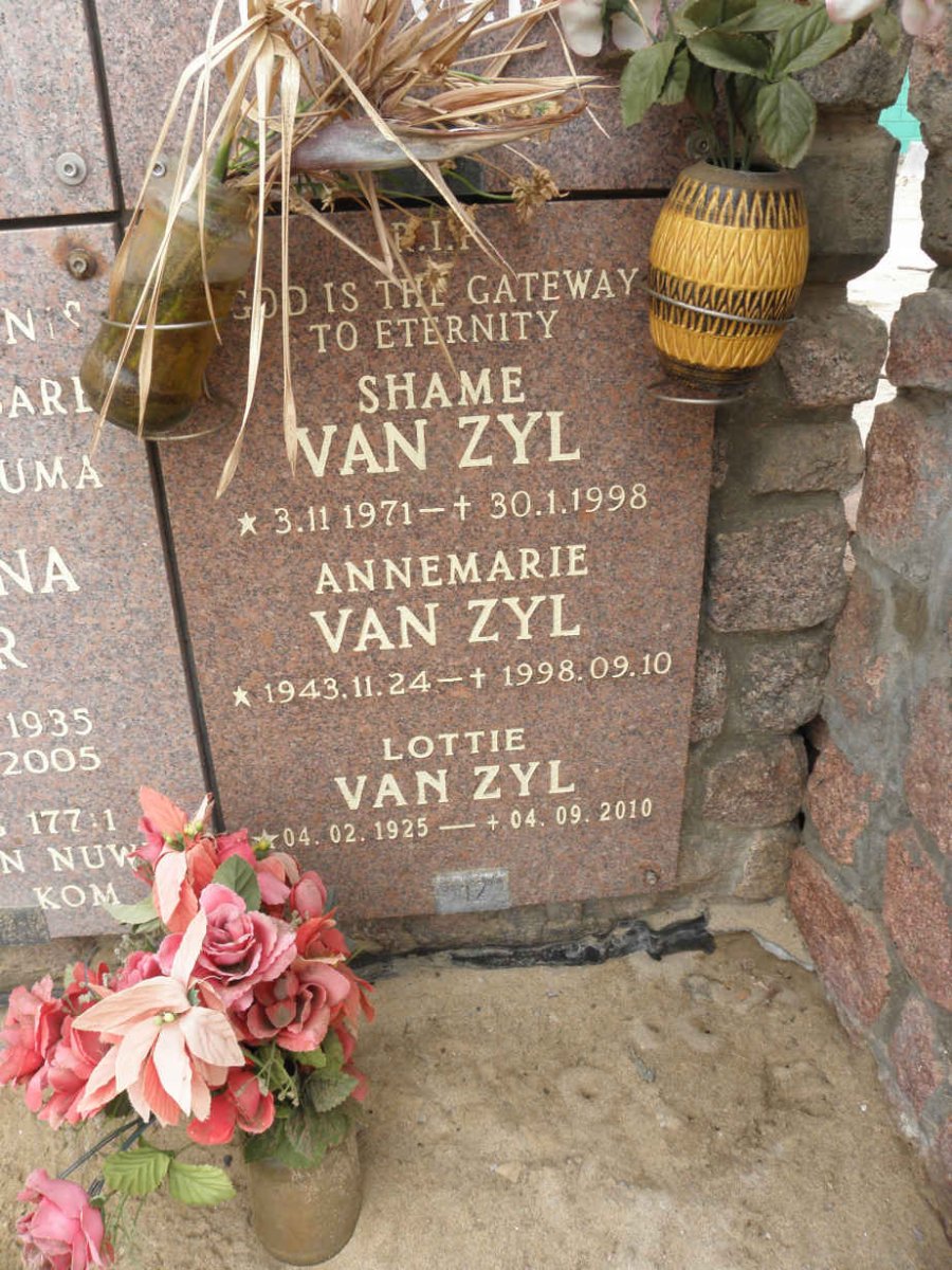 ZYL Lottie, van 1925-2010 :: VAN ZYL Annemarie 1943-1998 :: VAN ZYL Shame 1971-1998