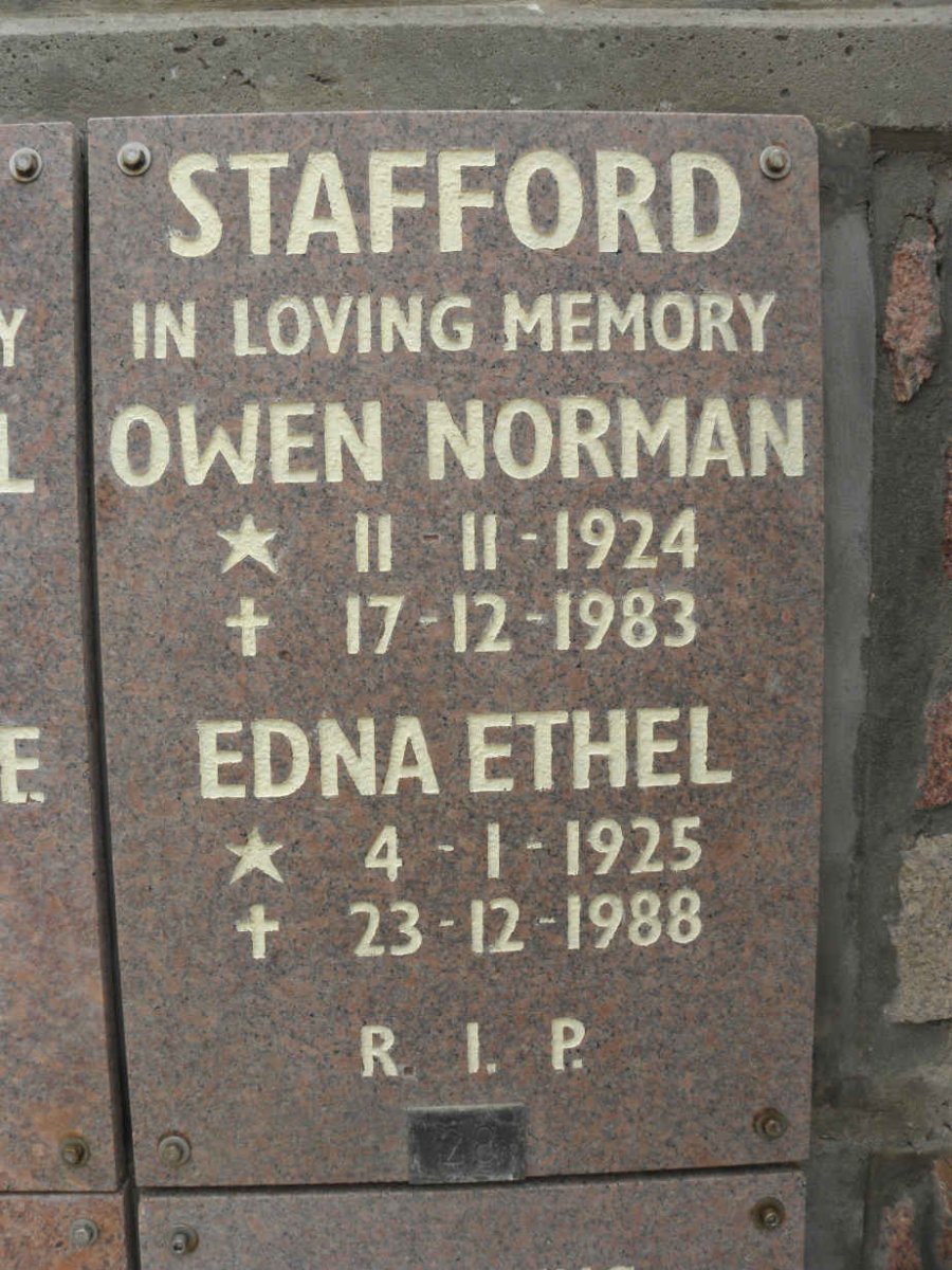 STAFFORD Owen Norman 1924-1983 &amp; Edna Ethel 1925-1988
