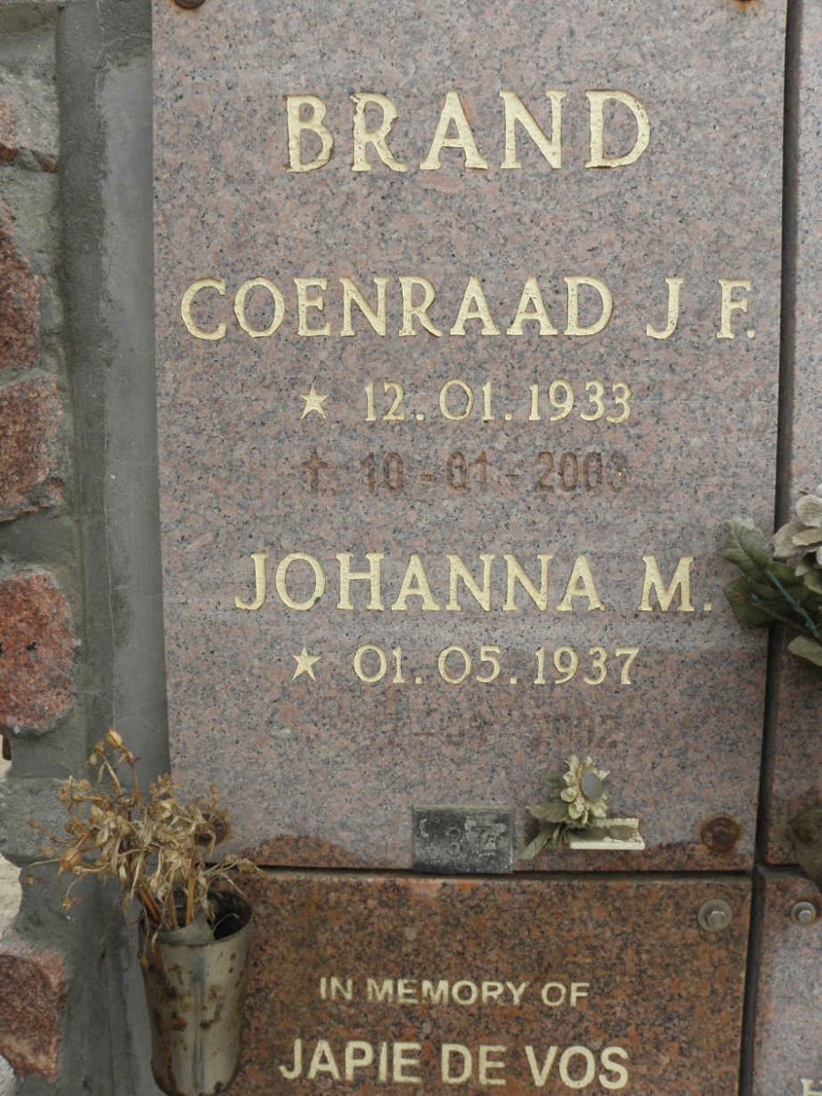 BRAND Coenraad J.F. 1933-2003 &amp; Johanna M. 1937-