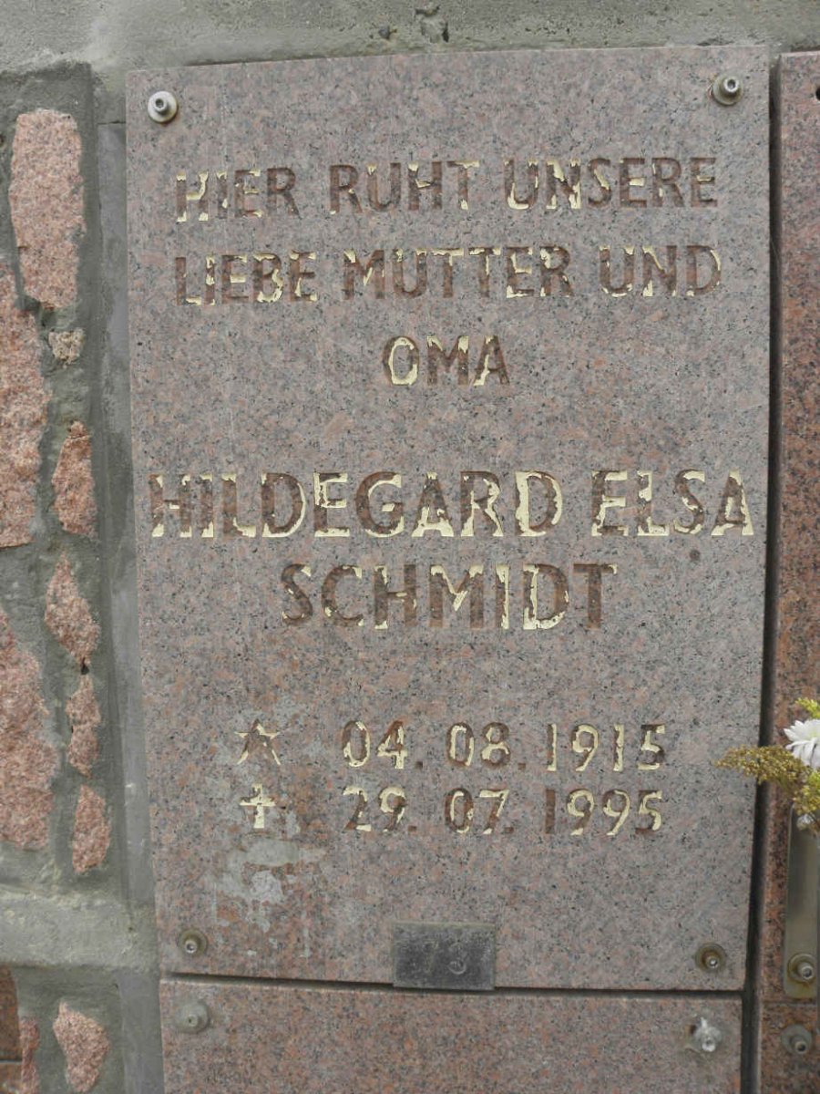 SCHMIDT Hildegard Elsa 1915-1995