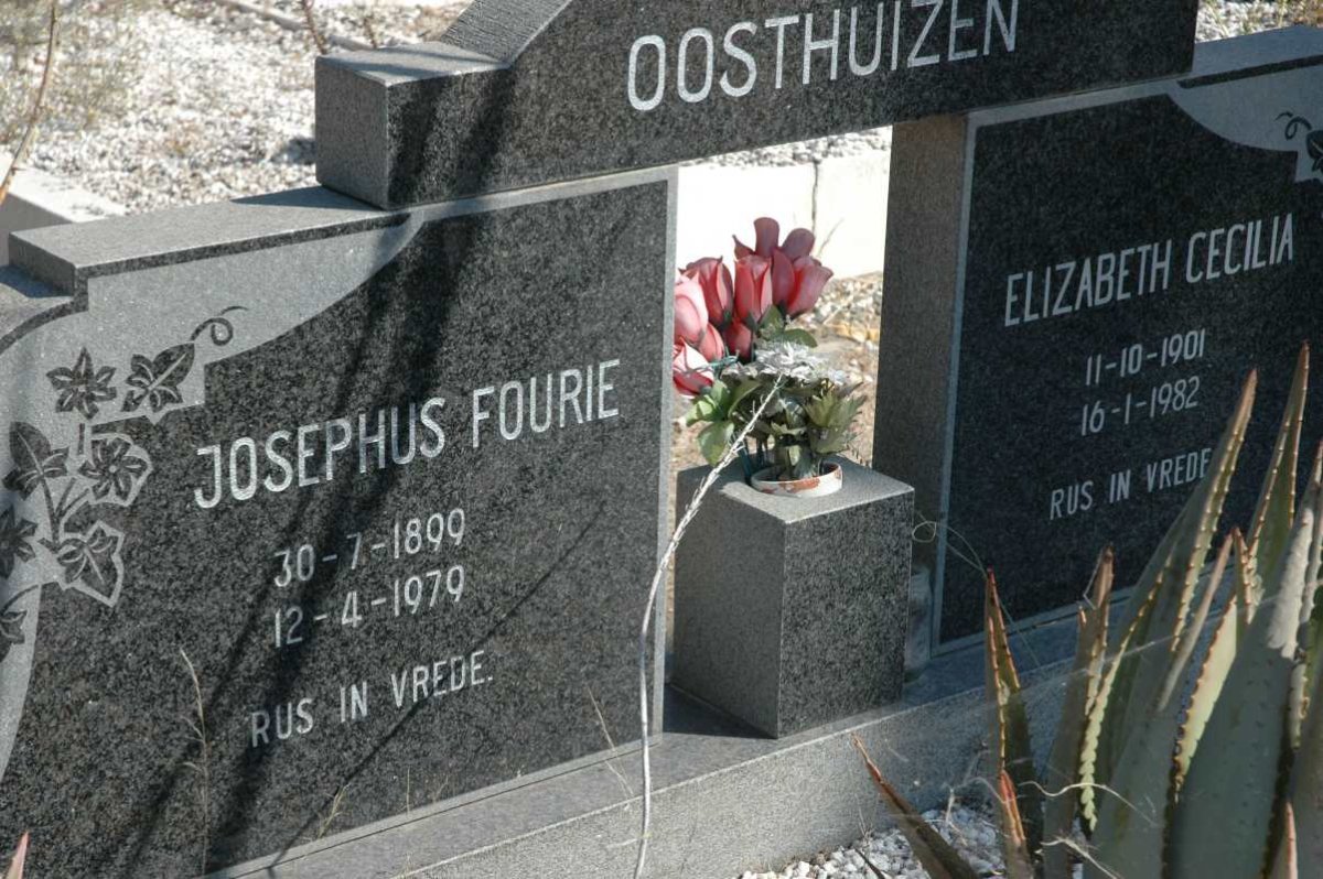 OOSTHUIZEN Josephus Fourie 1899-1979 &amp; Elizabeth Cecilia 1901-1982