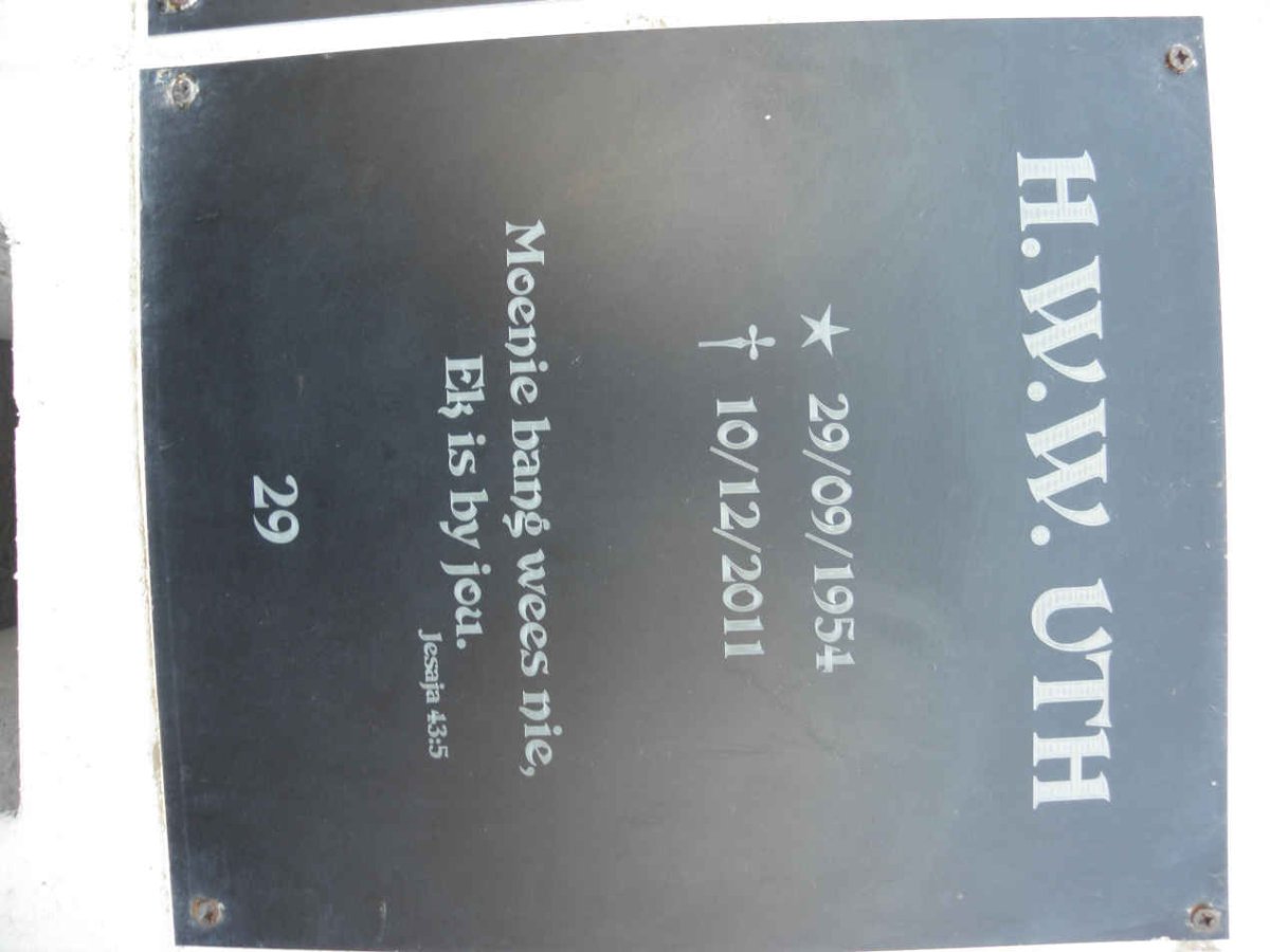UTH H.W.W. 1954-2011