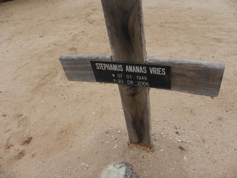 VRIES Stephanus Ananas 1949-2006