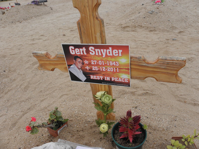 SNYDER Gert 1943-2011