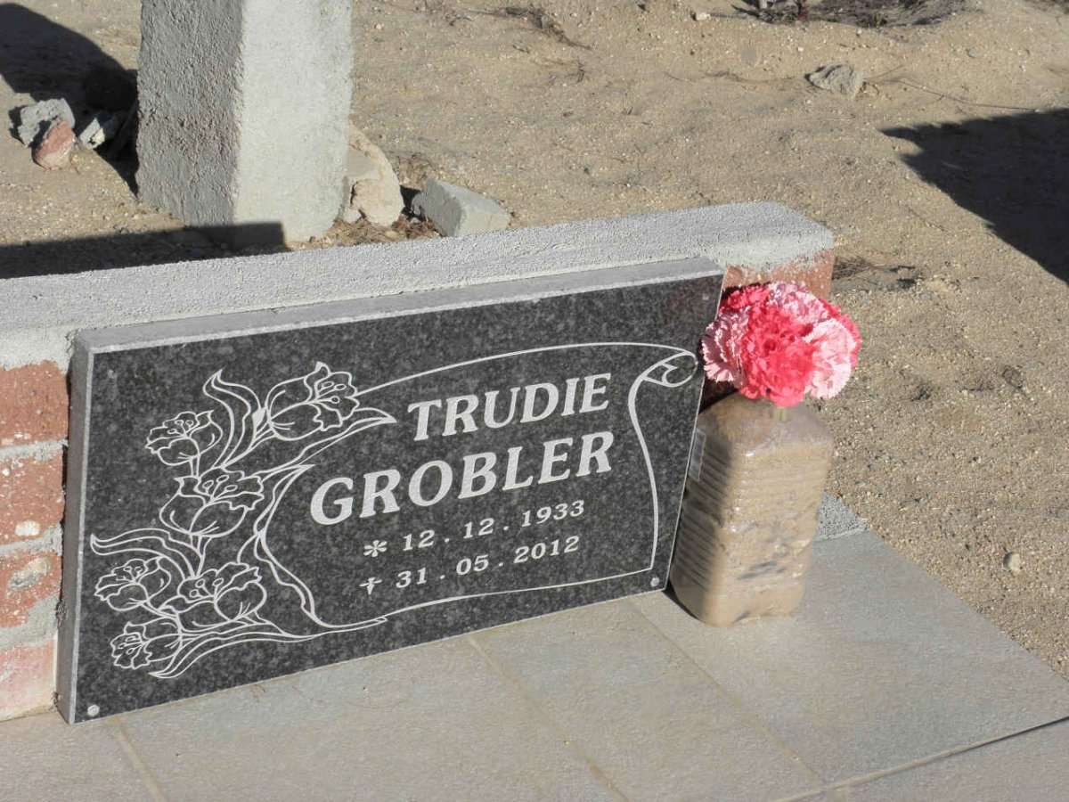 GROBLER Trudie 1933-2012