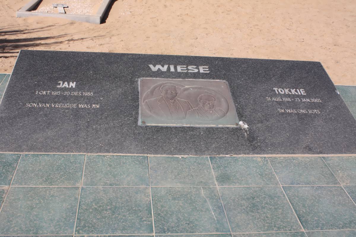 WIESE Jan 1915-1988 &amp; Tokkie 1918-2003
