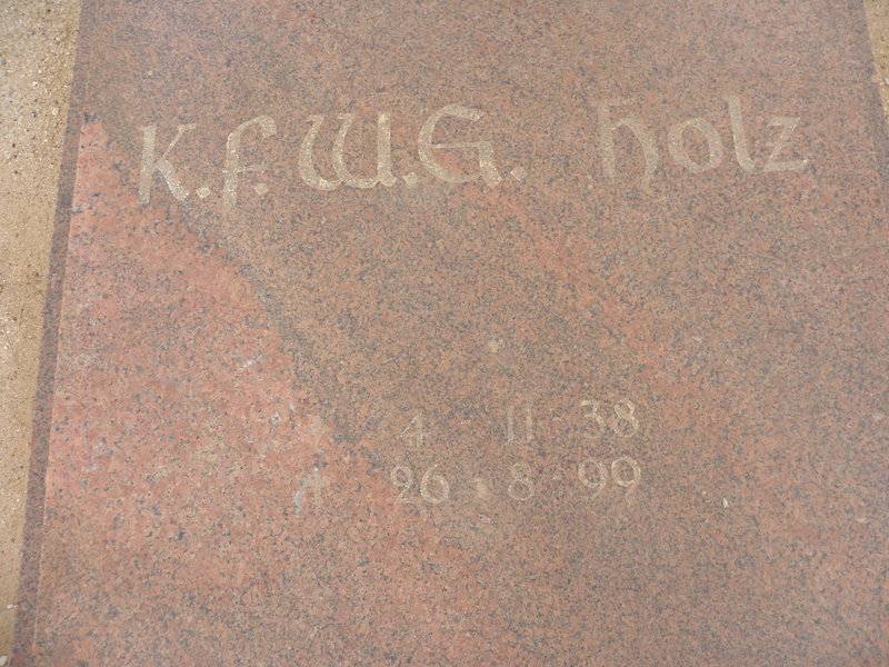 HOLZ K.F.W.G. 1938-1999