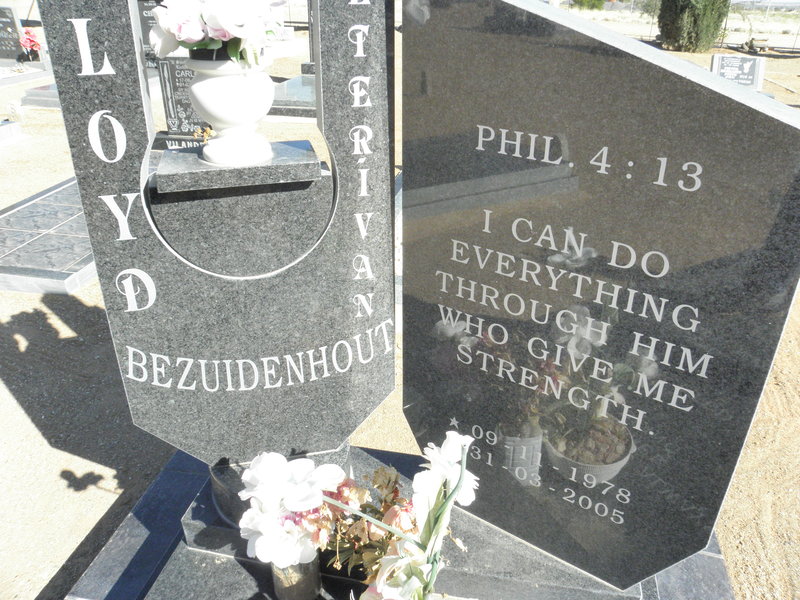 BEZUIDENHOUT Loyd 1978-2005
