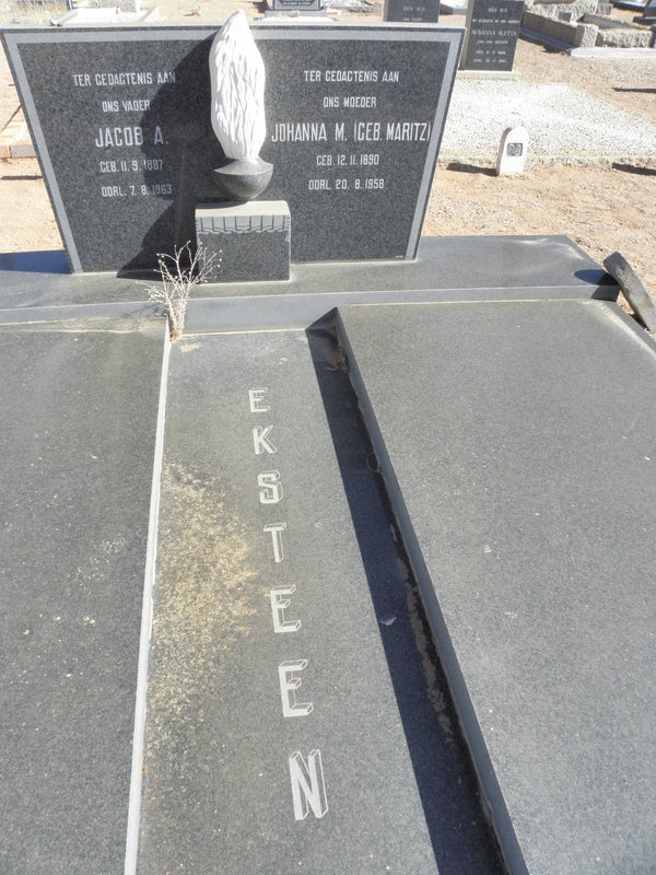 EKSTEEN Jacob A. 1887-1963 &amp; Johanna M. MARITZ 1890-1958