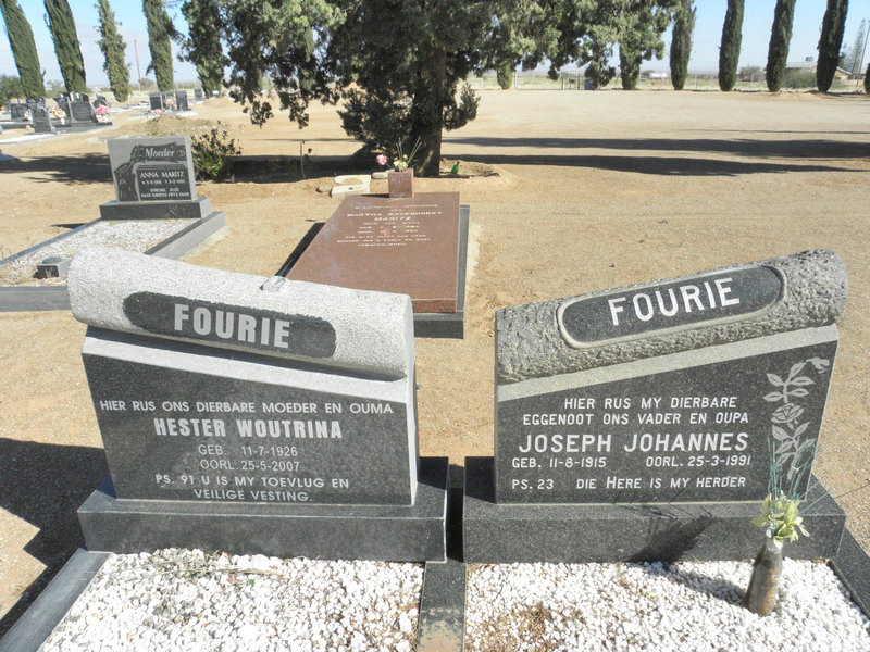 FOURIE Joseph Johannes 1915-1991 &amp; Hester Woutrina 1926-2007
