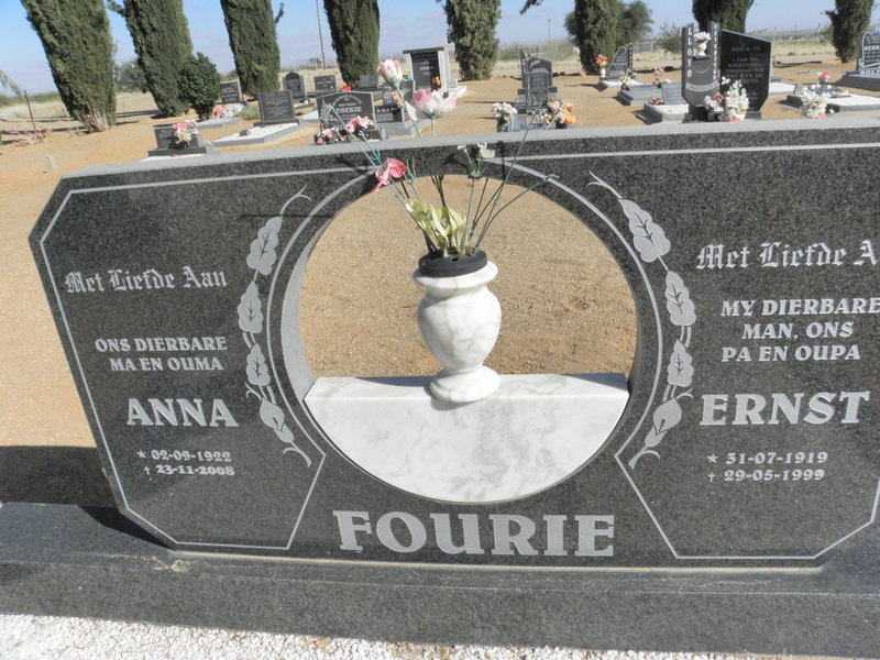 FOURIE Ernst 1919-1999 &amp; Anna 1922-2008