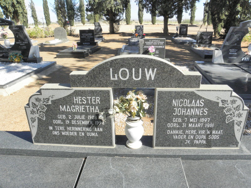 LOUW Nicolaas Johannes 1897-1981 &amp; Hester Magrietha 1908-1994