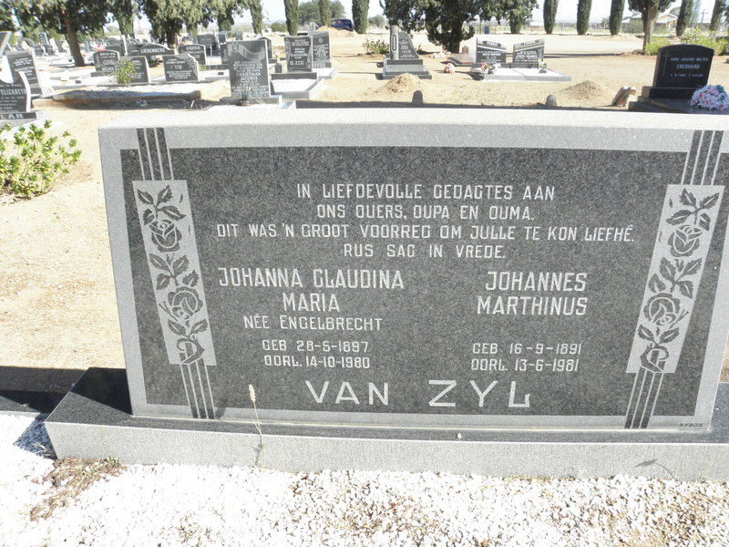 ZYL Johannes Marthinus, van 1891-1981 &amp; Johanna Glaudina Maria ENGELBRECHT 1897-1980