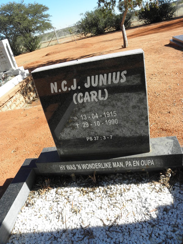 JUNIUS N.C.J. 1915-1990