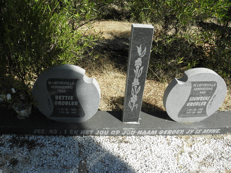 GROBLER Louwrence 1942-1992 &amp; Bettie 1953-1997