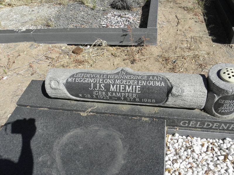 GELDENHUYS N.G.A. 1925-2010 &amp; J.J.S. KAMPFER 1925-1988