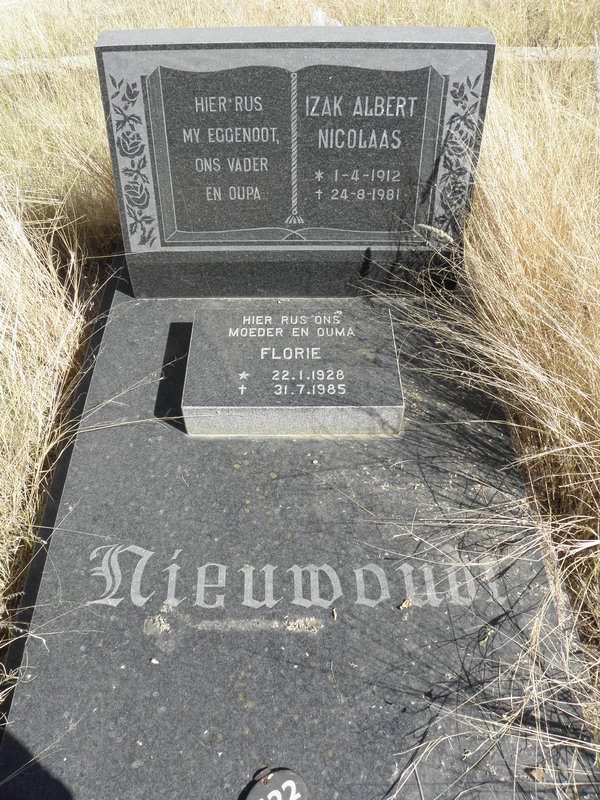 NIEUWOUDT Izak Albert Nicolaas 1912-1981 &amp; Florie 1928-1985