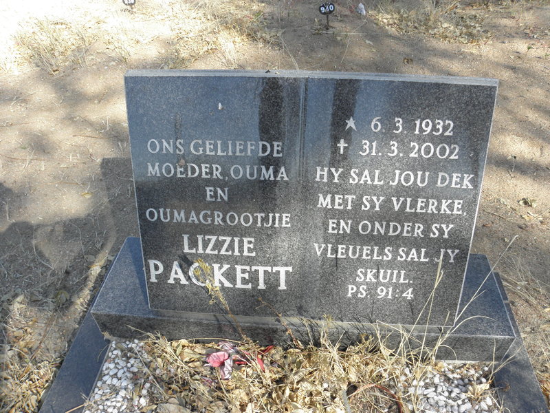 PACKETT Lizzie 1932-2002