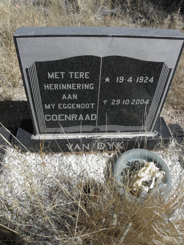 DYK Coenraad, van 1924-2004