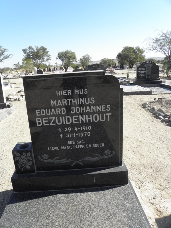 BEZUIDENHOUT Marthinus Eduard Johannes 1910-1970