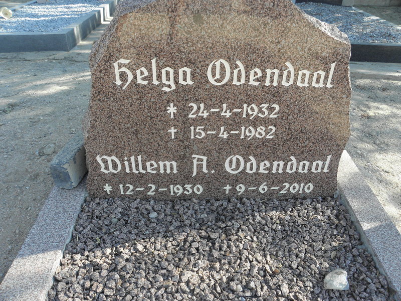 ODENDAAL Willem A. 1930-2010 &amp; Helga 1932-1982