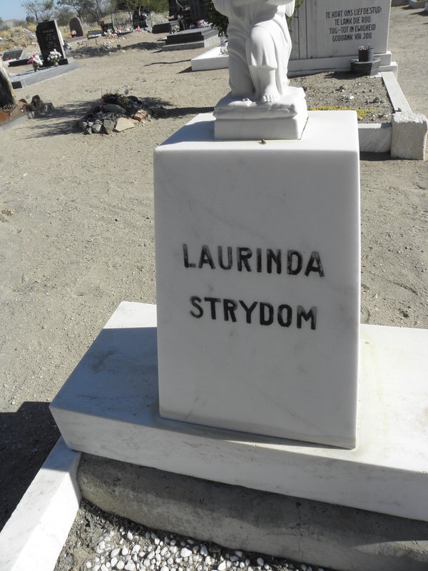 STRYDOM Laurinda