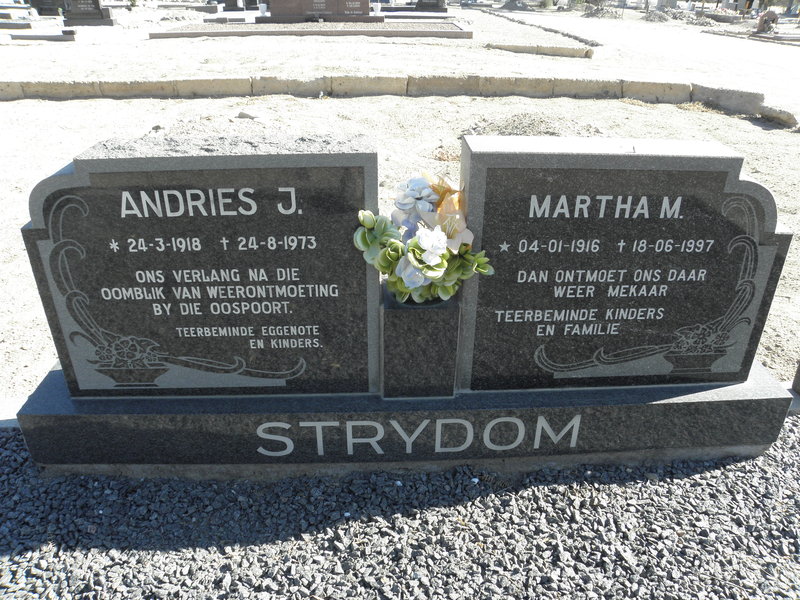 STRYDOM Andries J. 1918-1973 &amp; Martha M. 1916-1997