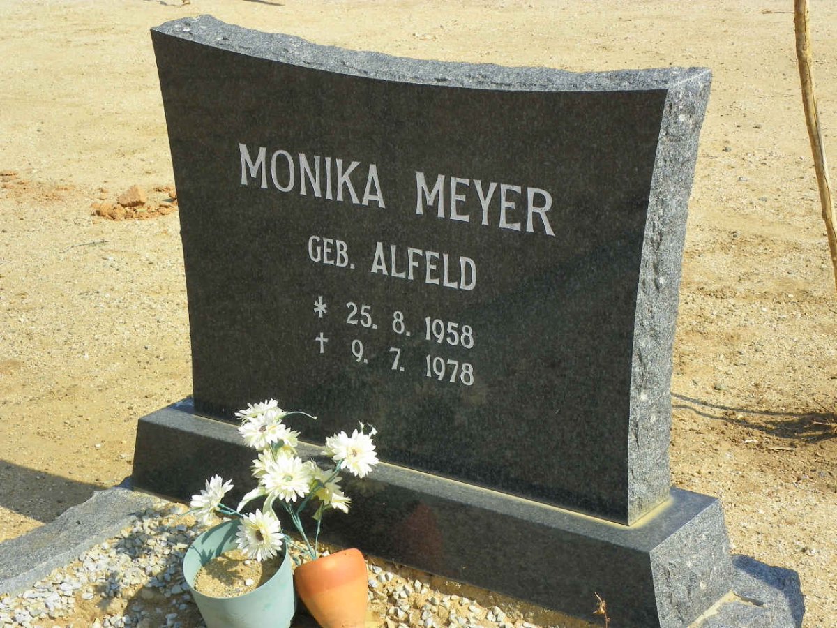 MEYER Monika nee ALFELD 1958-1978