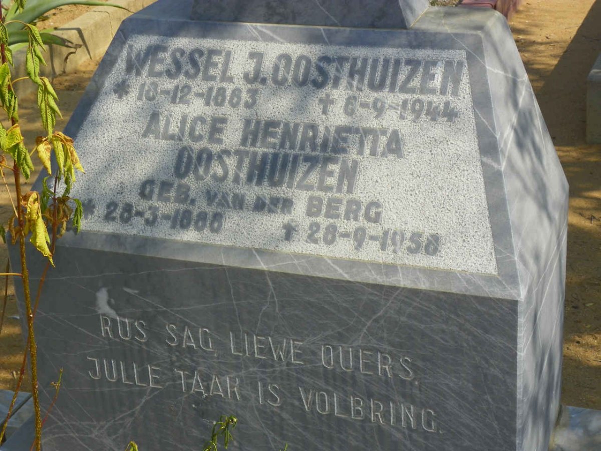 OOSTHUIZEN Wessel J. 1883-1944 &amp; Alice Henrietta VAN DER BERG 1888-1958