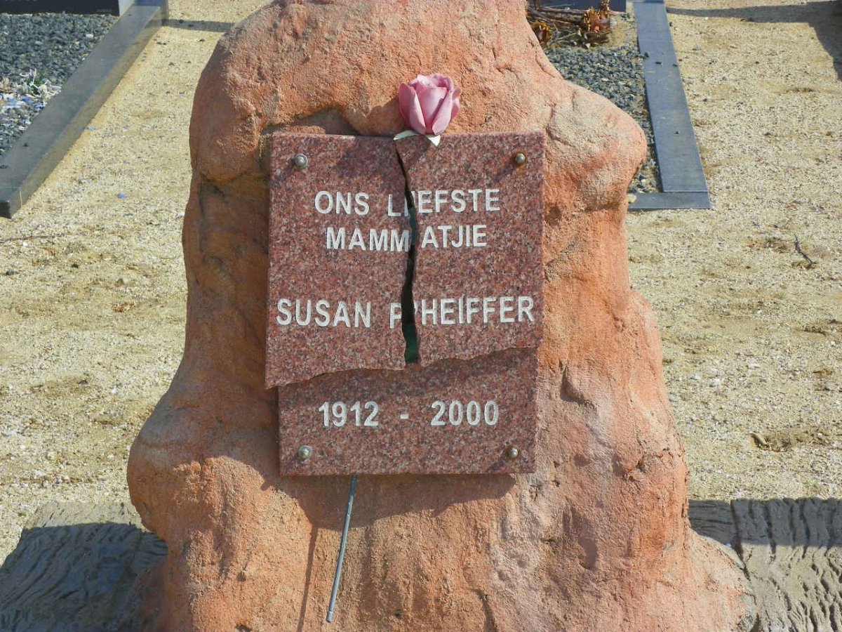 PHEIFFER Susan 1912-2000