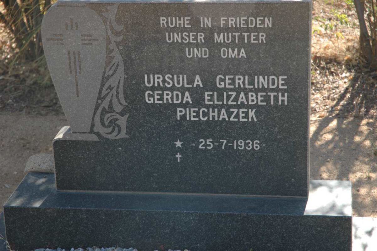 PIECHAZEK Ursula Gerlinda Gerda Elizabeth 1936-