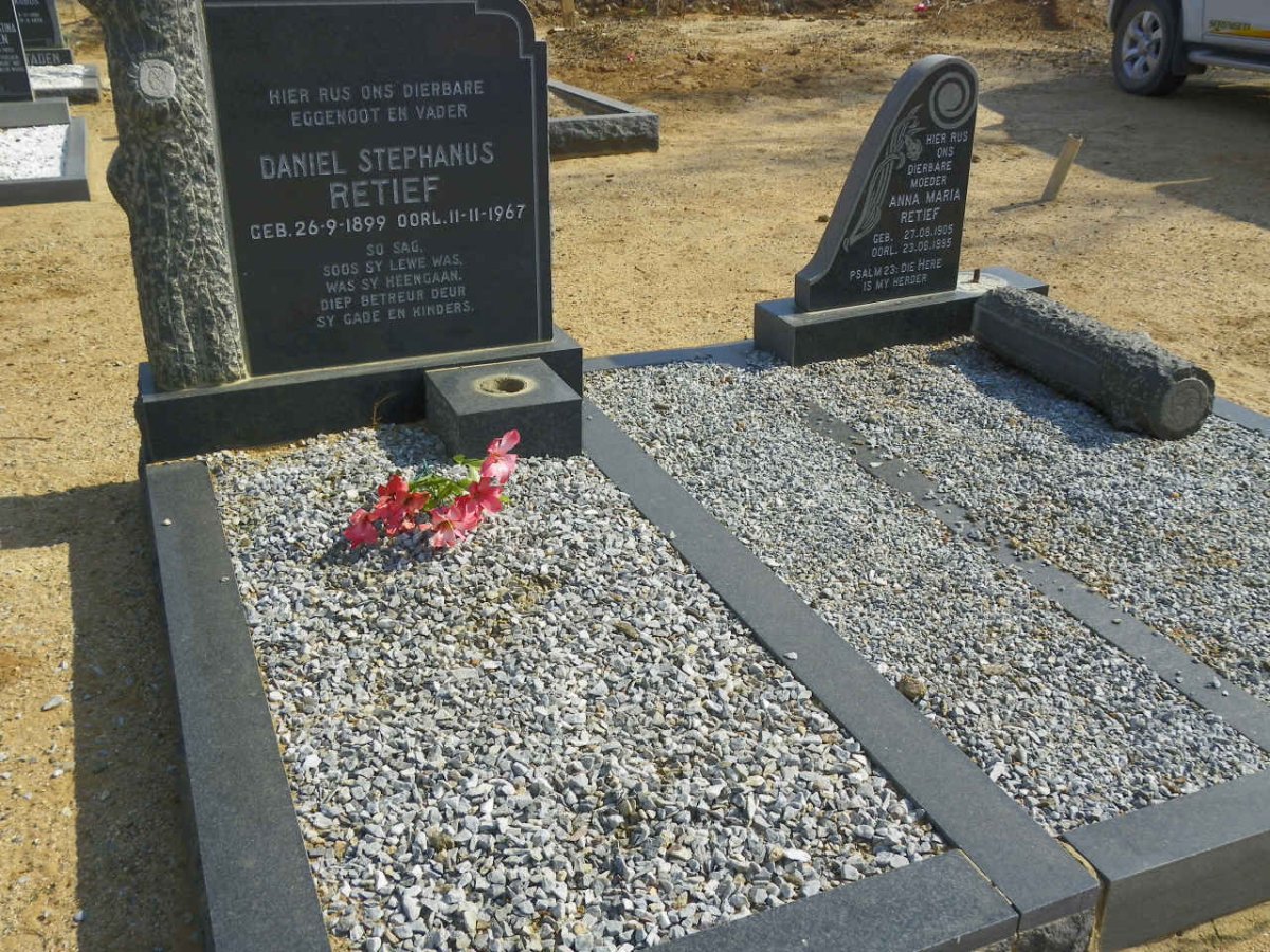 RETIEF Daniel Stephanus 1899-1967 &amp; Anna Maria 1905-1995