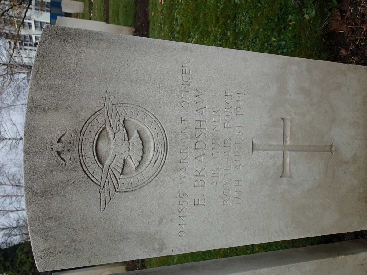 BRADSHAW E. -1944