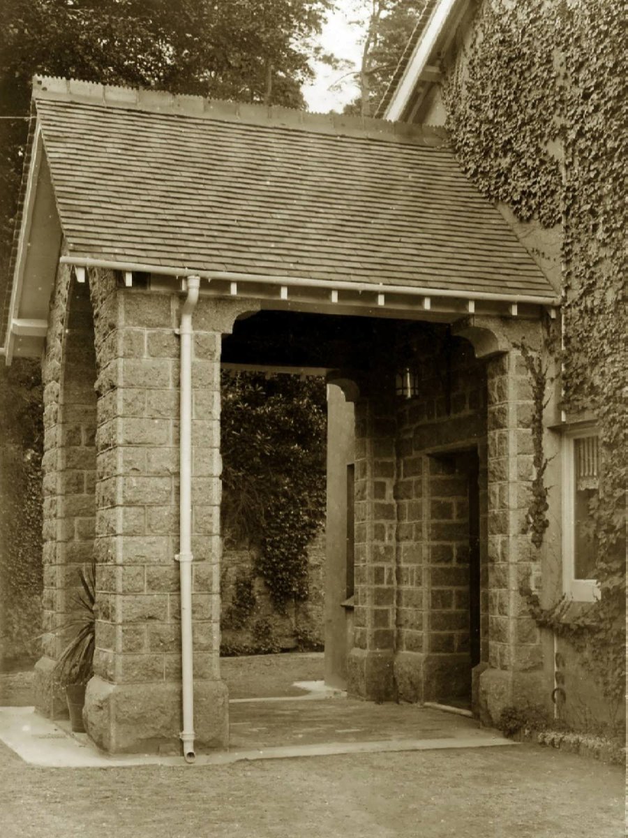 1. Memorial Hall 