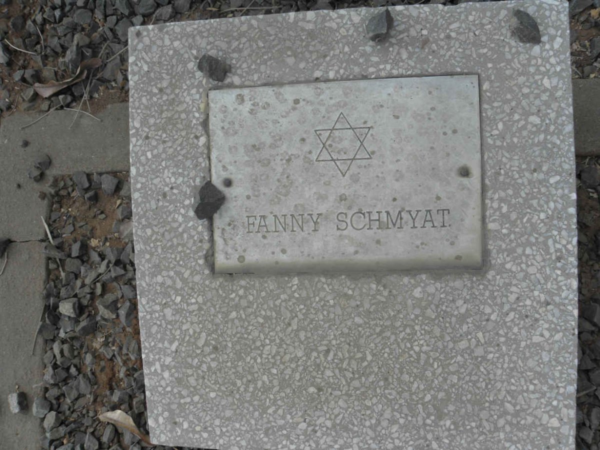SCHMYAT Fanny