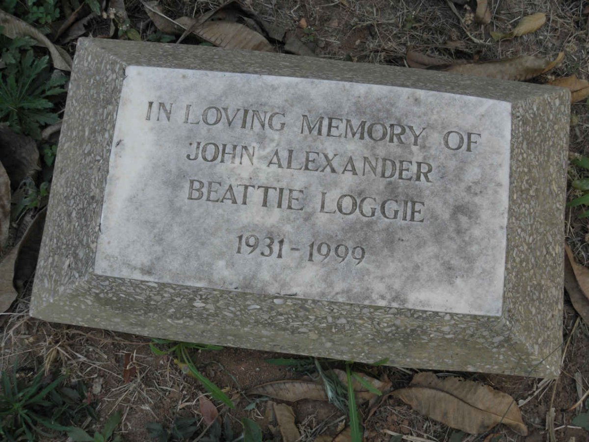 LOGGIE John Alexander Beattie 1931-1999