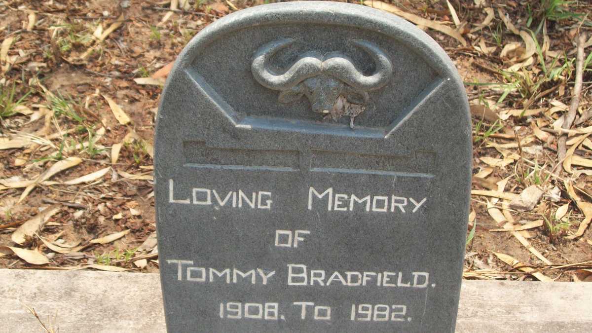 BRADFIELD Tommy 1908-1982