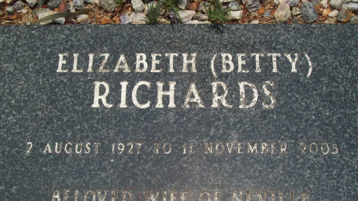 RICHARDS Elizabeth 1927-2005