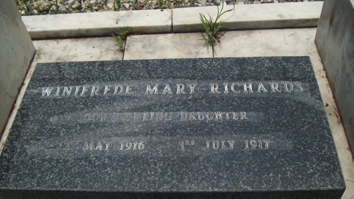 RICHARDS Winifrede Mary 1916-1917