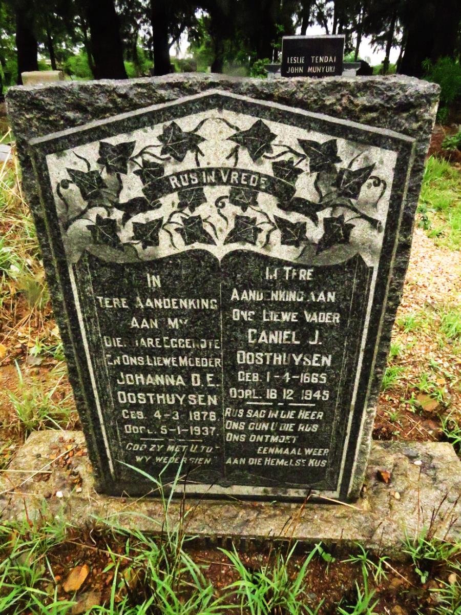 OOSTHUYSEN Daniel J. 1865-1945 & Johanna D.E. 1876-1937