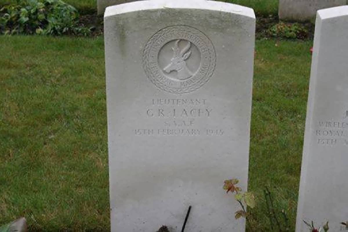 LACEY G.R. -1945